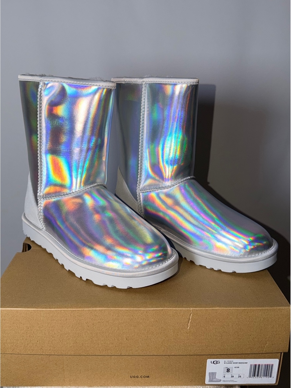 UGG Classic Short Iridescent Women's Winter Boots Size 8
